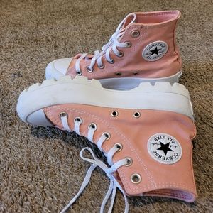 Girls Convers size 5